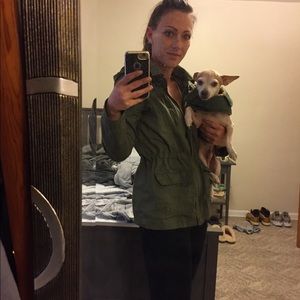 Meet your Posher, Cassandra